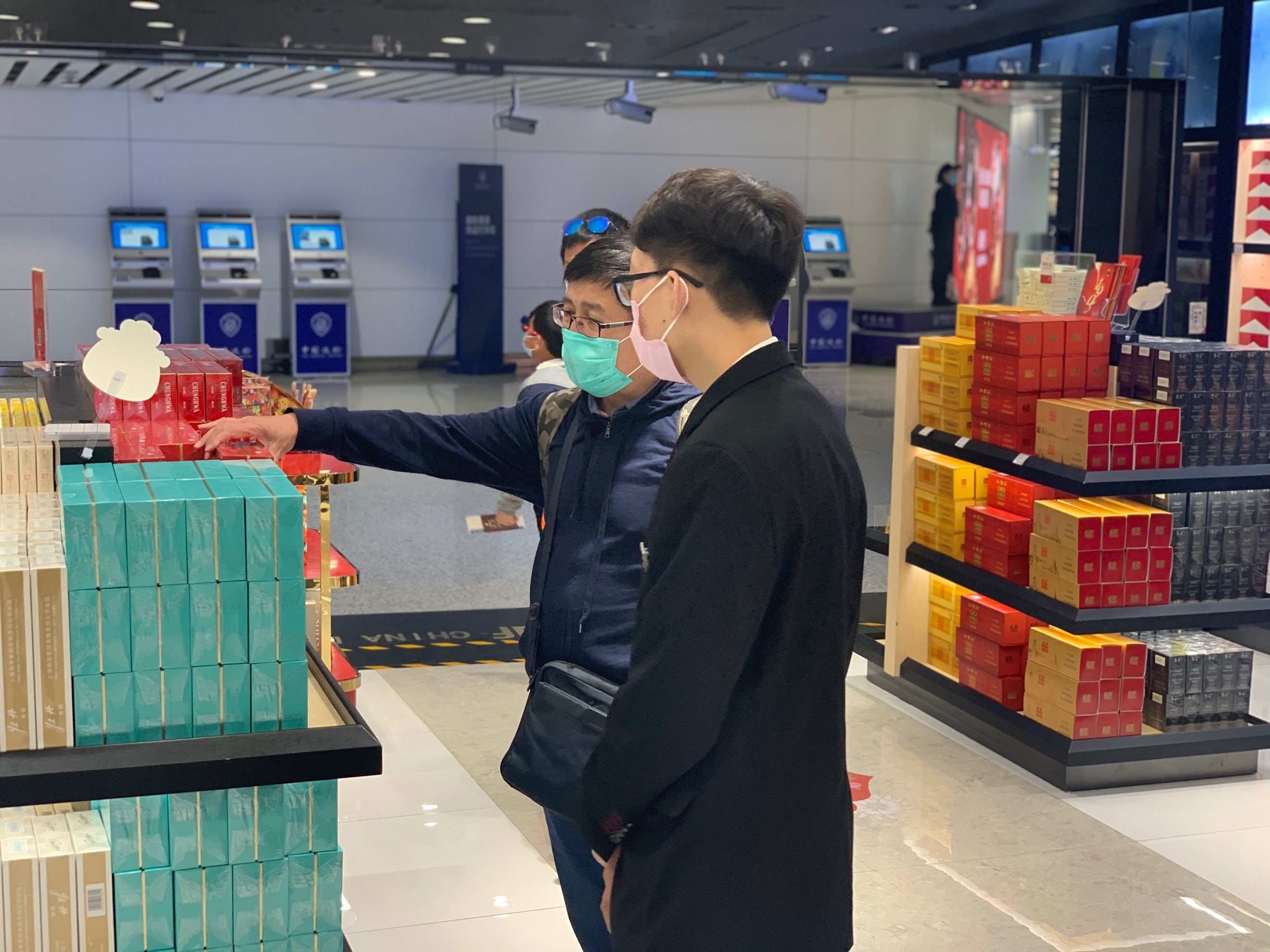 【中國免稅人在行動?黨員先鋒篇】之二： 不忘初心，凝心聚力——中免黨員抗擊疫情，發(fā)揮黨員先鋒模范作用